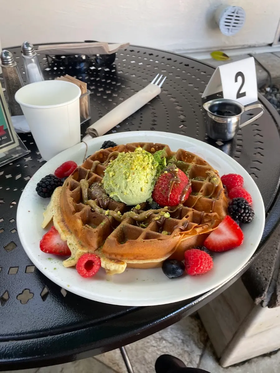Urth Caffe Santa Monica photo 5